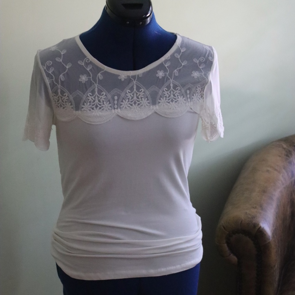 H&M Lace top tee